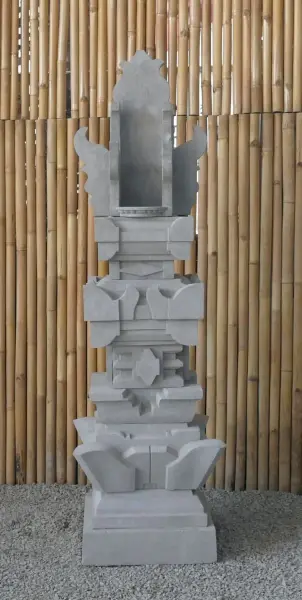Product image 11 of the product “Balinese Temple, casted with Paras Stone, with open place on top, 170cm. Mulitparted ”